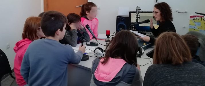 L’escola participa en Vives 21 Ràdio i en un concert solidari