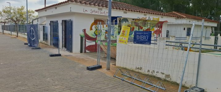 Obres destinades a la millora dels vestuaris de la piscina municipal