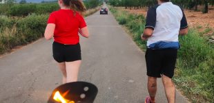 🔥Benlloc rep la Flama del Correllengua amb el suport del seu club de running