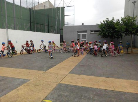 Activitat ciclista a l'Escola d'Estiu 2015 de Benlloch
